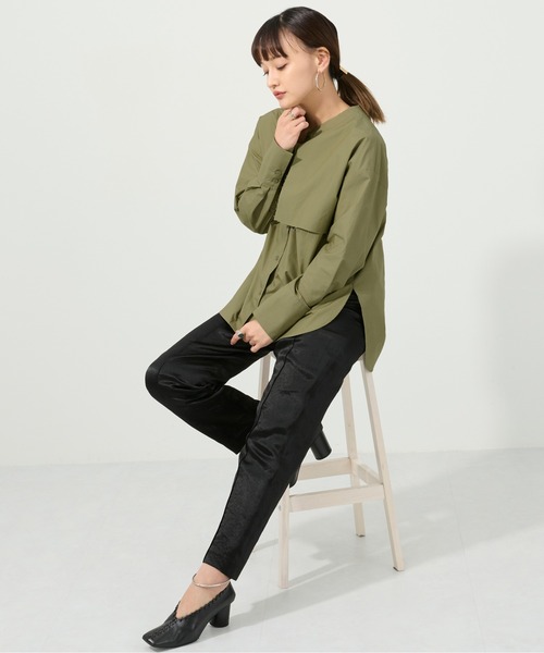 M nort（エムノート）の「【わたなべ麻衣プロデュース】コットン100/レイヤードフラップシャツブラウス（シャツ/ブラウス・レディース・ホワイト/カーキ・FREE）」の13枚目の写真