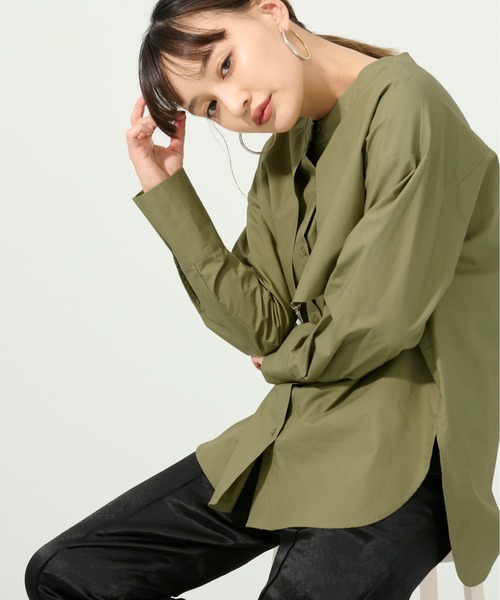 M nort（エムノート）の「【わたなべ麻衣プロデュース】コットン100/レイヤードフラップシャツブラウス（シャツ/ブラウス・レディース・ホワイト/カーキ・FREE）」の6枚目の写真
