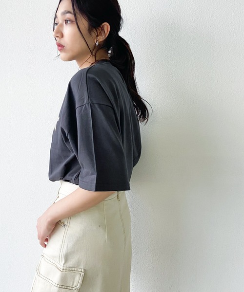 Auntie Rosa Holiday（アンティローザホリデー）の「ロゴプリントTシャツ（Tシャツ/カットソー・レディース・ネイビー/ナチュラル/チャコールグレー・FREE）」の8枚目の写真