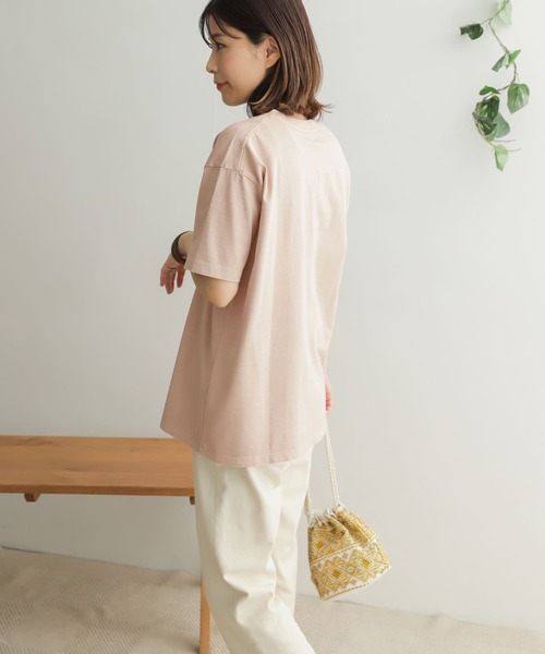 URBAN RESEARCH DOORS（アーバンリサーチドアーズ）の「オーガニックコットン半袖Tシャツ（Tシャツ/カットソー・レディース・ピンク/オフホワイト/カーキ/チャコールグレー・ONE）」の15枚目の写真