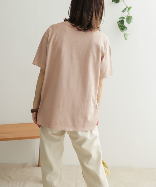 URBAN RESEARCH DOORS（アーバンリサーチドアーズ）の「オーガニックコットン半袖Tシャツ（Tシャツ/カットソー・レディース・ピンク/オフホワイト/カーキ/チャコールグレー・ONE）」の16枚目の写真