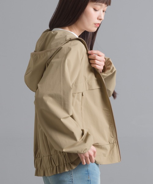 OMNES（オムネス）の「UV撥水ストレッチナイロンパーカー（ブルゾン・レディース・ブラック/ベージュ/ブルー系その他・FREE）」の22枚目の写真