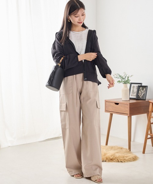 OMNES（オムネス）の「UV撥水ストレッチナイロンパーカー（ブルゾン・レディース・ブラック/ベージュ/ブルー系その他・FREE）」の11枚目の写真