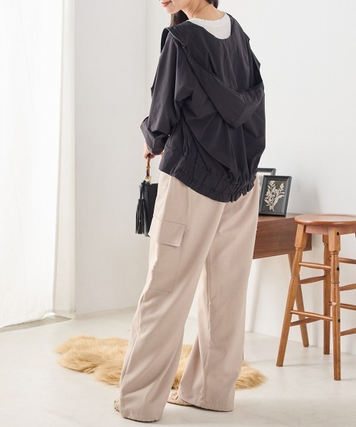 OMNES（オムネス）の「UV撥水ストレッチナイロンパーカー（ブルゾン・レディース・ブラック/ベージュ/ブルー系その他・FREE）」の10枚目の写真