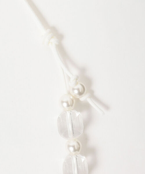 BEAMS BOY（ビームスボーイ）の「BEAMS BOY / スクエア パール 紐 ネックレス（ネックレス・レディース・ホワイト・ONE SIZE）」の4枚目の写真