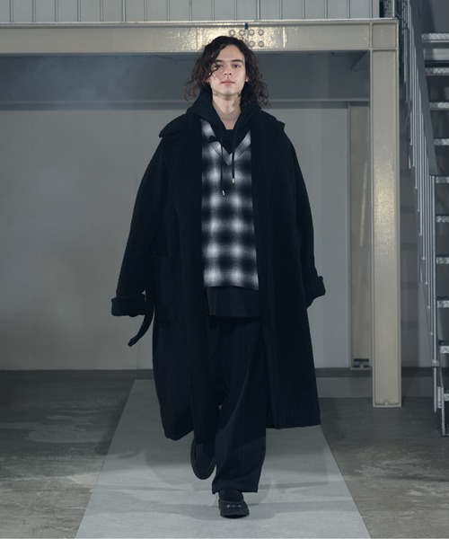 CASPER JOHN(キャスパージョン)の「Boa Gown Coat/ボアガウンコート(その他アウター・メンズ・ブラック/ナチュラル・SMALL/MEDIUM/LARGE)」の4枚目の写真