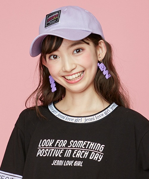 JENNI love(ジェニィラブ)の「Wワッペンキャップ(キャップ・キッズ・ブラック/イエロー/ラベンダー・54cm/56cm)」の3枚目の写真