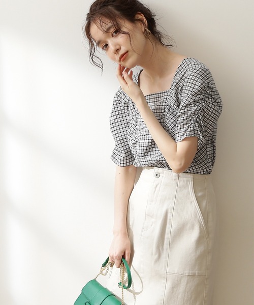N.（N. Natural Beauty Basic）（エヌエヌナチュラルビューティーベーシック）の「◆シャーリングスクエアネックブラウス（シャツ/ブラウス・レディース・ブラック系その他/ピンク系その他・MEDIUM）」の2枚目の写真