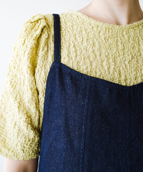 haco!（ハコ）の「あした晴れたら朝から出かけよう 雨が降ったら夜まで映画見ていよう あなたと過ごす毎日はたのしい どんな日にも寄り添うデニムサロペットパンツ by you made me（サロペット/オーバーオール・レディース・インディゴブルー・1/2）」の4枚目の写真