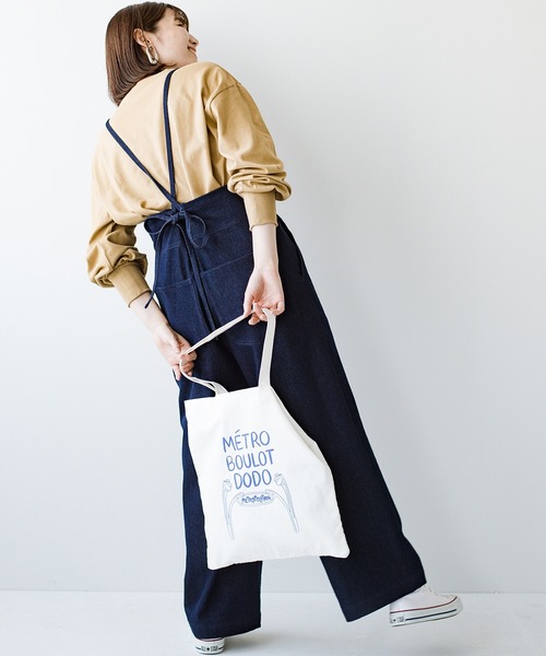 haco!（ハコ）の「あした晴れたら朝から出かけよう 雨が降ったら夜まで映画見ていよう あなたと過ごす毎日はたのしい どんな日にも寄り添うデニムサロペットパンツ by you made me（サロペット/オーバーオール・レディース・インディゴブルー・1/2）」の7枚目の写真