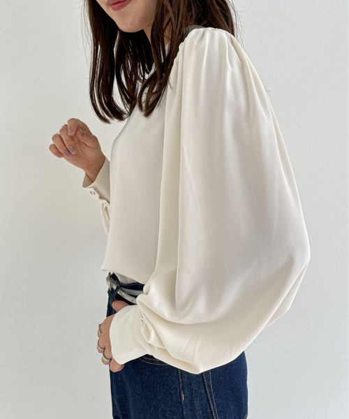 EPIMI E'PIMMY（エピミエピミー）の「ヴィンテージサテンボリュームブラウス（シャツ/ブラウス・レディース・オフホワイト/チャコールグレー/マスタード・MEDIUM）」の18枚目の写真