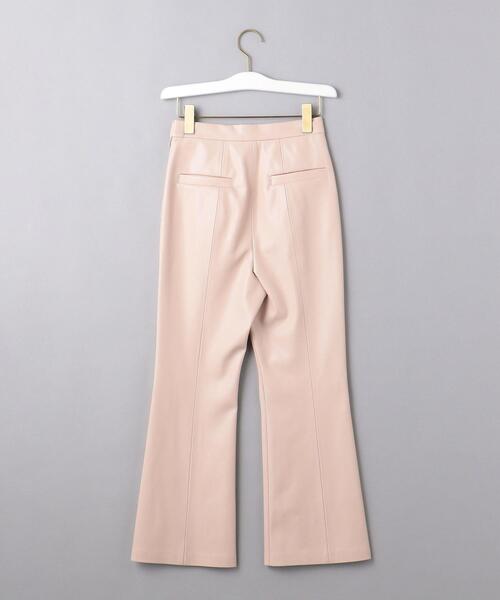 UNITED ARROWS(ユナイテッドアローズ)の「<UNITED ARROWS>フェイクレザー フレアパンツ G◆(その他パンツ・レディース・ブラック/ライトピンク・38/36/34/40)」の7枚目の写真