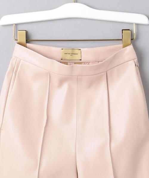 UNITED ARROWS(ユナイテッドアローズ)の「<UNITED ARROWS>フェイクレザー フレアパンツ G◆(その他パンツ・レディース・ブラック/ライトピンク・38/36/34/40)」の10枚目の写真