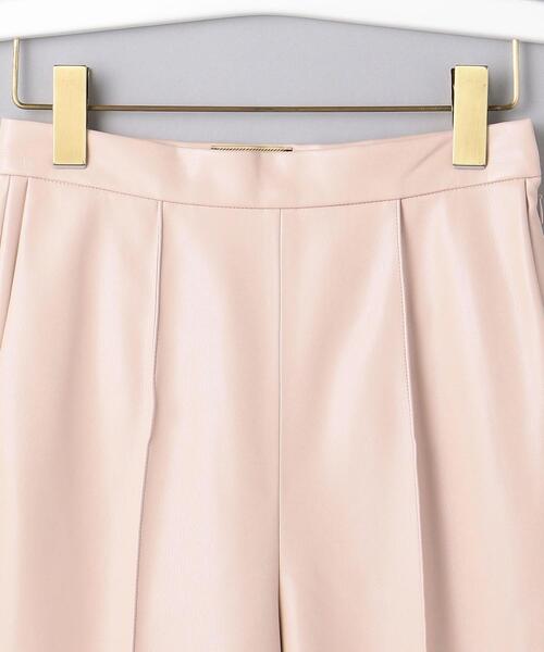 UNITED ARROWS(ユナイテッドアローズ)の「<UNITED ARROWS>フェイクレザー フレアパンツ G◆(その他パンツ・レディース・ブラック/ライトピンク・38/36/34/40)」の19枚目の写真