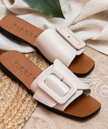 バックルレザーフラットサンダル