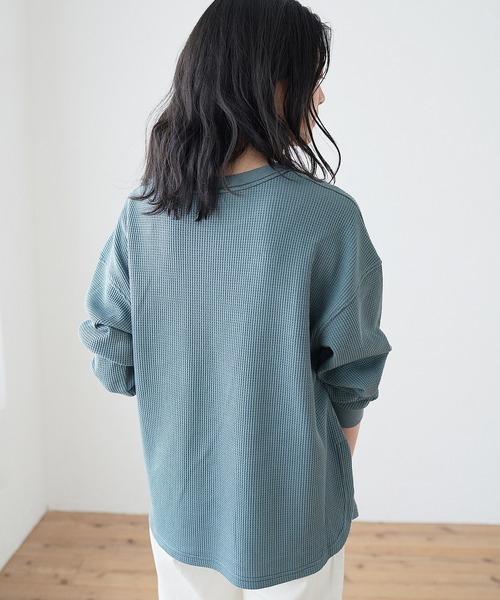 KANGOL EXTRA COMFORT（カンゴールエクストラコンフォート）の「バイカラー(配色)ステッチ　ワッフルラウンドヘムロンT（Tシャツ/カットソー・レディース・ブラック/ベージュ/ブルーグレー/モカ・LL/M/L）」の10枚目の写真