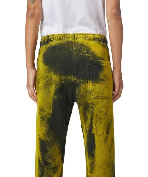 DIESEL(ディーゼル)の「メンズ ボトムス スウェットパンツ ルーズフィット オーガニックコットン(その他パンツ・メンズ・ブラック×イエロー/ブルー系その他・LARGE/SMALL/XX-LARGE/X-SMALL/MEDIUM/X-LARGE)」の6枚目の写真