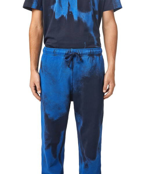 DIESEL(ディーゼル)の「メンズ ボトムス スウェットパンツ ルーズフィット オーガニックコットン(その他パンツ・メンズ・ブラック×イエロー/ブルー系その他・LARGE/SMALL/XX-LARGE/X-SMALL/MEDIUM/X-LARGE)」の8枚目の写真