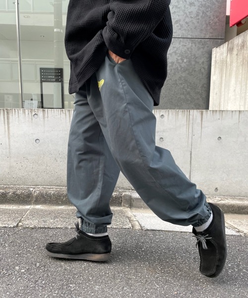 WHO'S WHO gallery(フーズフーギャラリー)の「【KOOKY'N/クーキー】スタジアムウォームアップパンツ(その他パンツ・メンズ・ブラック/ネイビー/ブラウン/ダークネイビー/グリーン系その他/ブルー系その他/ブラック系その他・FREE)」の5枚目の写真