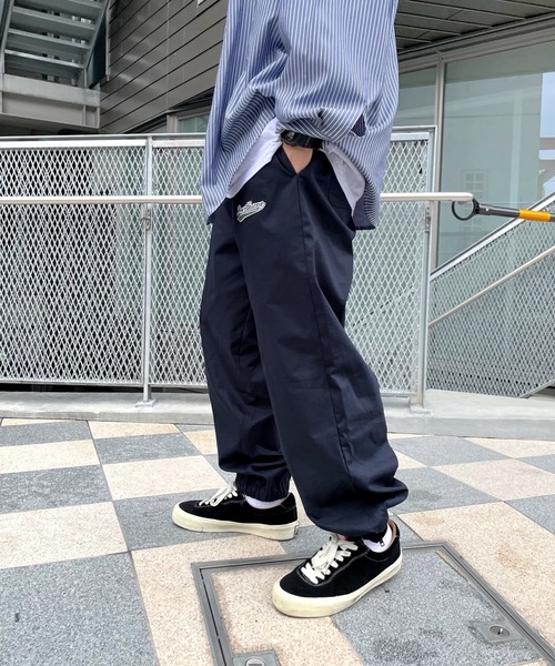 WHO'S WHO gallery(フーズフーギャラリー)の「【KOOKY'N/クーキー】スタジアムウォームアップパンツ(その他パンツ・メンズ・ブラック/ネイビー/ブラウン/ダークネイビー/グリーン系その他/ブルー系その他/ブラック系その他・FREE)」の6枚目の写真