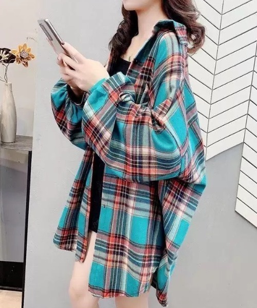 KOR(ケーオーアール)の「ボリュームスリーブ チェック柄 フランネルシャツ(シャツ/ブラウス・レディース・ブラック/ブルー/パープル・L/S/M/XL)」の5枚目の写真