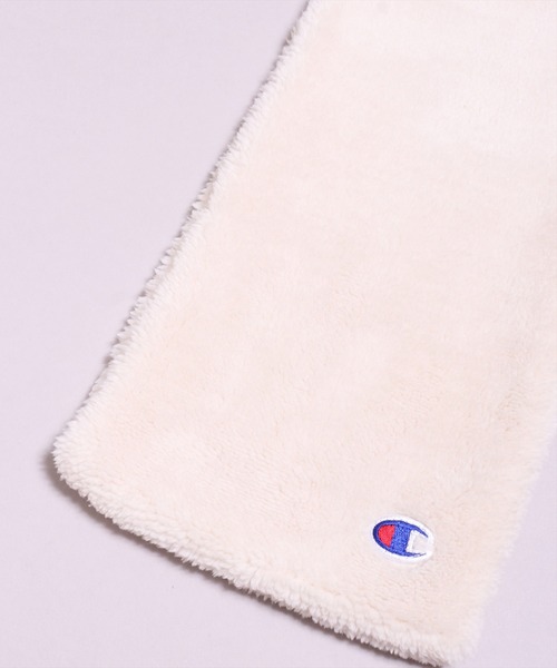 Champion(チャンピオン)の「(LF)【Champion】ブランド マーク ボア フリース 差し込み マフラー(マフラー・レディース・ブラック/ベージュ/グレー/オフホワイト・ONE SIZE)」の10枚目の写真