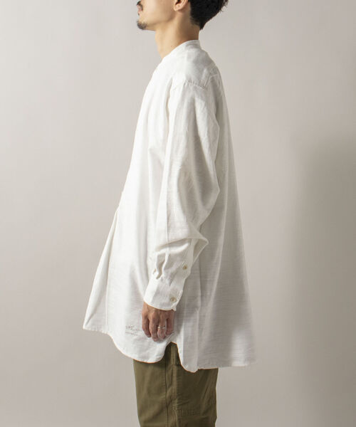 ARMY TWILL（アーミーツイル）の「【ARMY TWILL/アーミーツイル】コットンスラブ スリーピングシャツ（シャツ/ブラウス・メンズ・オフホワイト/ダークブラウン・LARGE/MEDIUM）」の16枚目の写真