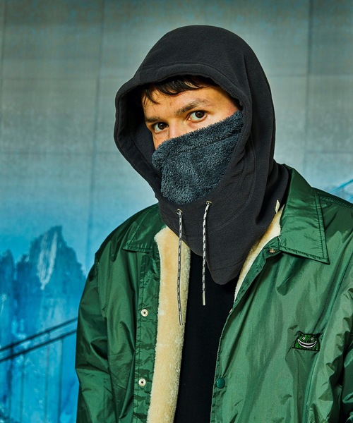 AlexanderLeeChang（アレキサンダーリーチャン）の「YOSHI47 HOOD WARMER（ネックウォーマー/スヌード・メンズ・ブラック/オレンジ/チャコール・ONESIZE）」の2枚目の写真