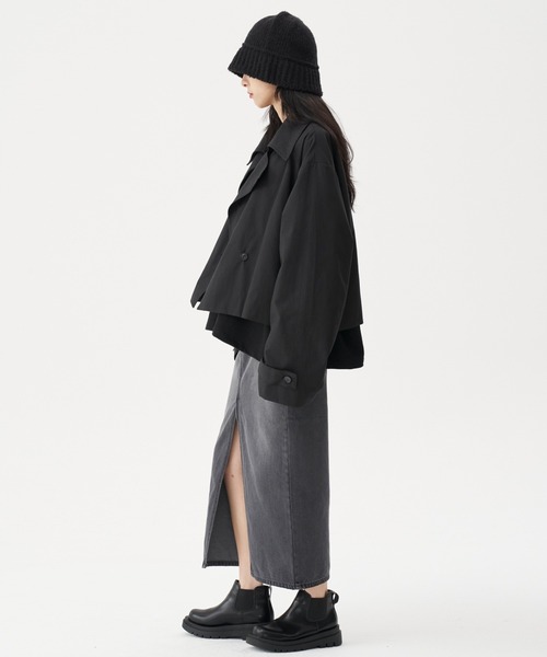 FEKETE(フェケテ)の「FEKETE 2WAY SHORT TRENCH JACKET(トレンチコート・メンズ・ブラック/グレー・FREE)」の5枚目の写真