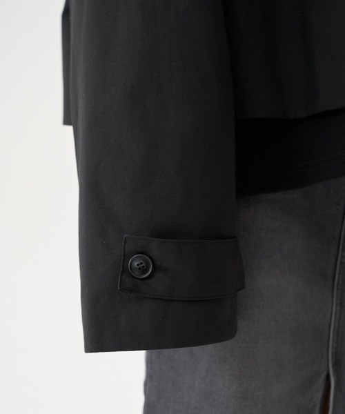 FEKETE(フェケテ)の「FEKETE 2WAY SHORT TRENCH JACKET(トレンチコート・メンズ・ブラック/グレー・FREE)」の19枚目の写真