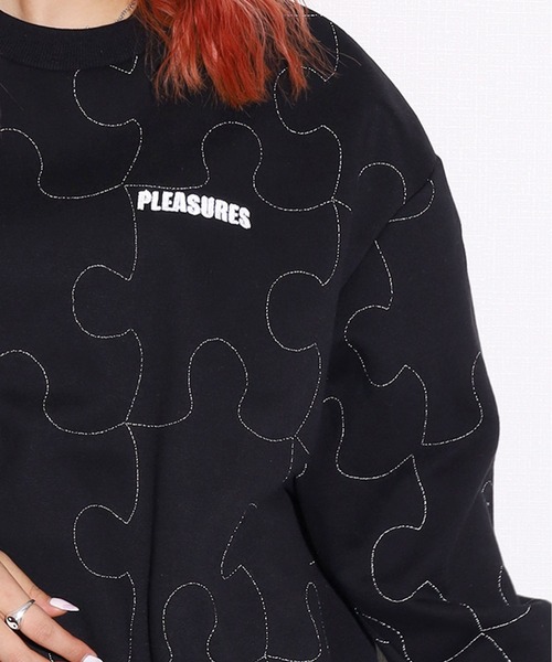PLEASURES（プレジャー）の「PLEASURES/プレジャーズ PIECES REFLECTIVE CREWNECK クルー スウェット パズル リフレクター仕様 ワンポイントロゴ（スウェット・メンズ・ブラック/ブルー・M/XL/L）」の10枚目の写真