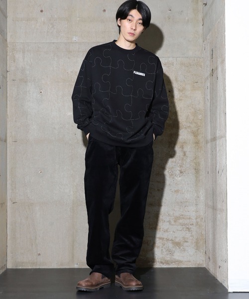 PLEASURES（プレジャー）の「PLEASURES/プレジャーズ PIECES REFLECTIVE CREWNECK クルー スウェット パズル リフレクター仕様 ワンポイントロゴ（スウェット・メンズ・ブラック/ブルー・M/XL/L）」の21枚目の写真