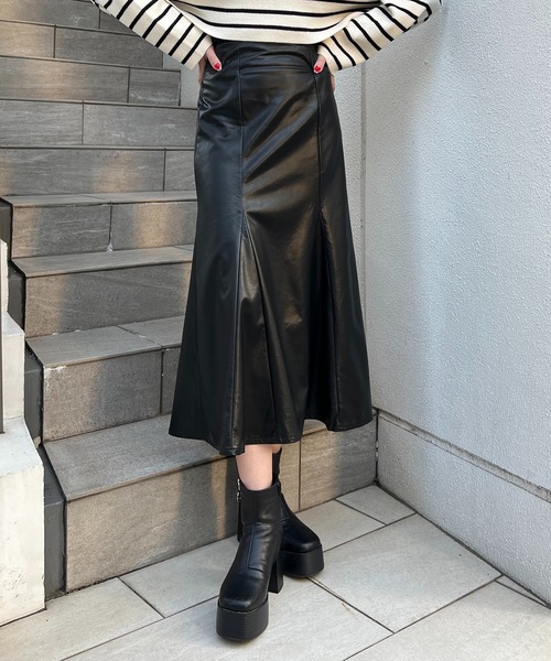 RASVOA（ラスボア）の「フェイクレザーマーメイドスカート（スカート・レディース・ブラック・FREE）」の5枚目の写真