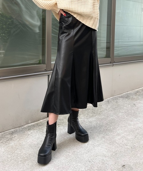 RASVOA（ラスボア）の「フェイクレザーマーメイドスカート（スカート・レディース・ブラック・FREE）」の6枚目の写真