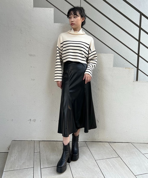RASVOA（ラスボア）の「フェイクレザーマーメイドスカート（スカート・レディース・ブラック・FREE）」の2枚目の写真
