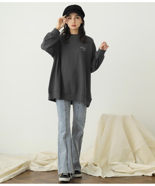 CHILLE(チル)の「刺繍ロゴBIG裏毛スウェット(スウェット・レディース・スミクロ/ライトブルー/ホワイト・FREE)」の7枚目の写真