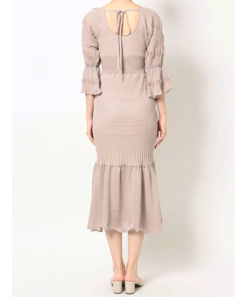 MERCURYDUO（マーキュリーデュオ）の「シャーリングニットワンピース（ワンピース・レディース・ブラック/ダークグリーン/ベージュ・FREE）」の16枚目の写真