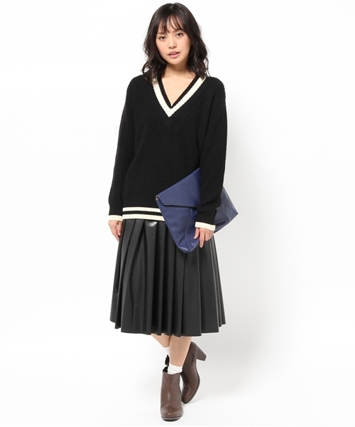 DISCOAT（ディスコート）の「【Discoat】ライン使い畦Vネックプルオーバー（ニット/セーター・レディース・アイボリー/ブラック・ﾌﾘ-）」の7枚目の写真