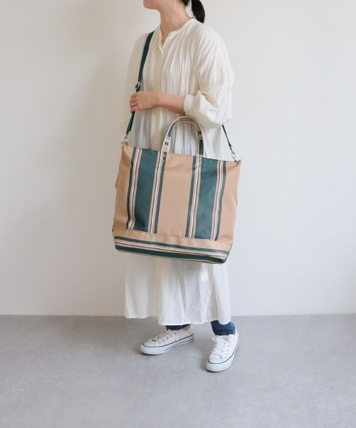 COLDE （コルデ）の「ストライプ2wayビッグトート（トートバッグ・レディース・ダークブラウン/ネイビー/グリーン/マスタード/グレイッシュベージュ・FREE）」の19枚目の写真