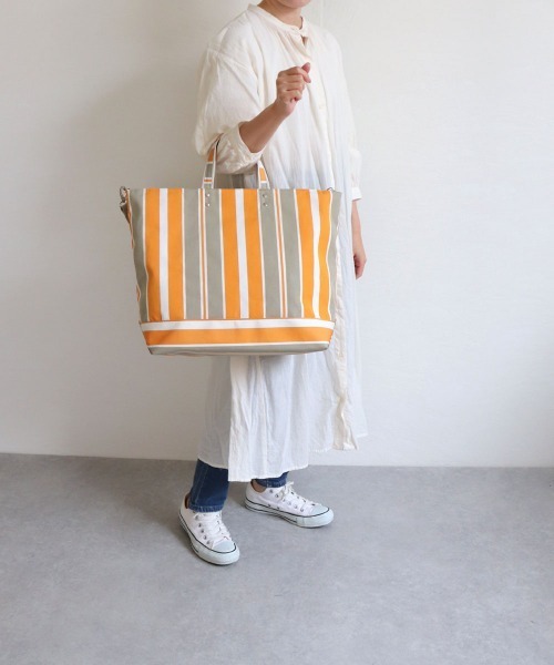 COLDE （コルデ）の「ストライプ2wayビッグトート（トートバッグ・レディース・ダークブラウン/ネイビー/グリーン/マスタード/グレイッシュベージュ・FREE）」の17枚目の写真