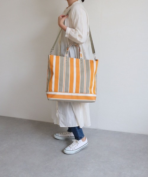 COLDE （コルデ）の「ストライプ2wayビッグトート（トートバッグ・レディース・ダークブラウン/ネイビー/グリーン/マスタード/グレイッシュベージュ・FREE）」の12枚目の写真