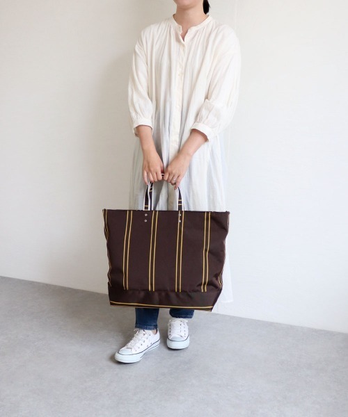 COLDE （コルデ）の「ストライプ2wayビッグトート（トートバッグ・レディース・ダークブラウン/ネイビー/グリーン/マスタード/グレイッシュベージュ・FREE）」の15枚目の写真