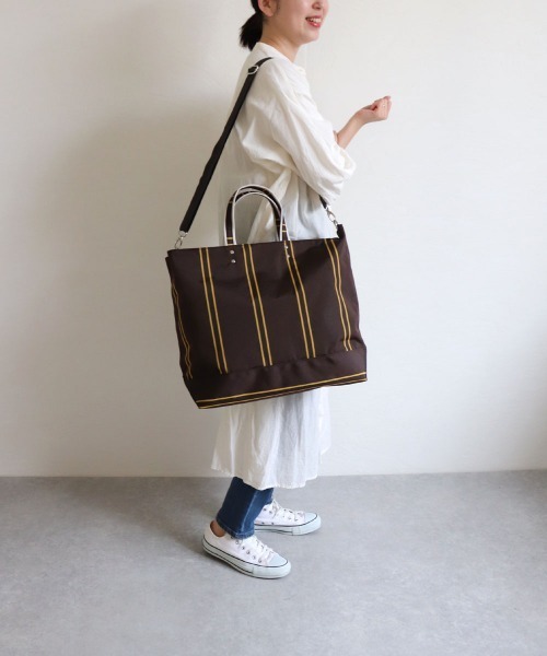 COLDE （コルデ）の「ストライプ2wayビッグトート（トートバッグ・レディース・ダークブラウン/ネイビー/グリーン/マスタード/グレイッシュベージュ・FREE）」の22枚目の写真