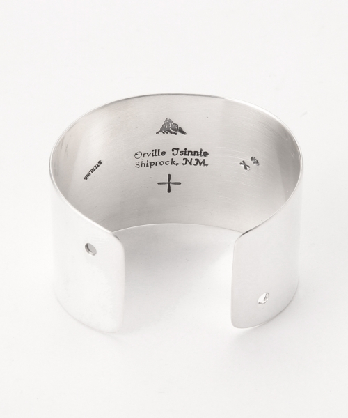 BEAMS BOY（ビームスボーイ）の「Orville Tsinnie / プレートバングル（バングル/リストバンド・レディース・ブラック系その他・X-SMALL/SMALL）」の8枚目の写真