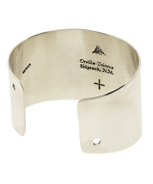 BEAMS BOY（ビームスボーイ）の「Orville Tsinnie / プレートバングル（バングル/リストバンド・レディース・ブラック系その他・X-SMALL/SMALL）」の5枚目の写真