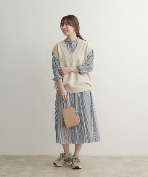 URBAN RESEARCH DOORS（アーバンリサーチドアーズ）の「Vネックニットベスト（ニット/セーター・レディース・ベージュ/ベージュ系その他・1）」の8枚目の写真