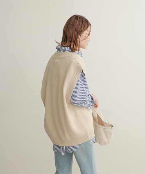 URBAN RESEARCH DOORS（アーバンリサーチドアーズ）の「Vネックニットベスト（ニット/セーター・レディース・ベージュ/ベージュ系その他・1）」の13枚目の写真