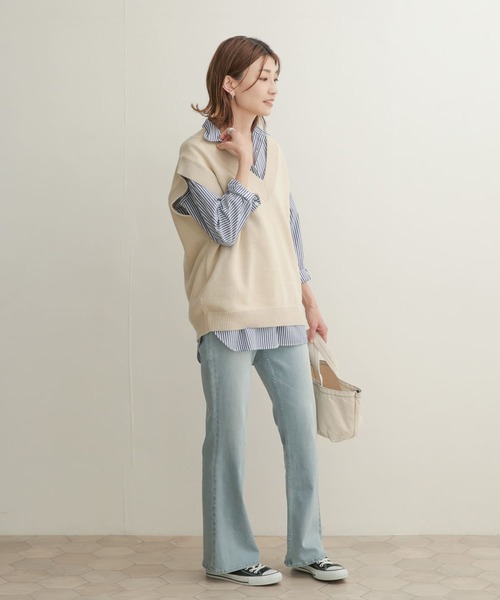 URBAN RESEARCH DOORS（アーバンリサーチドアーズ）の「Vネックニットベスト（ニット/セーター・レディース・ベージュ/ベージュ系その他・1）」の9枚目の写真