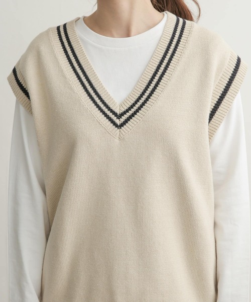 URBAN RESEARCH DOORS（アーバンリサーチドアーズ）の「Vネックニットベスト（ニット/セーター・レディース・ベージュ/ベージュ系その他・1）」の20枚目の写真