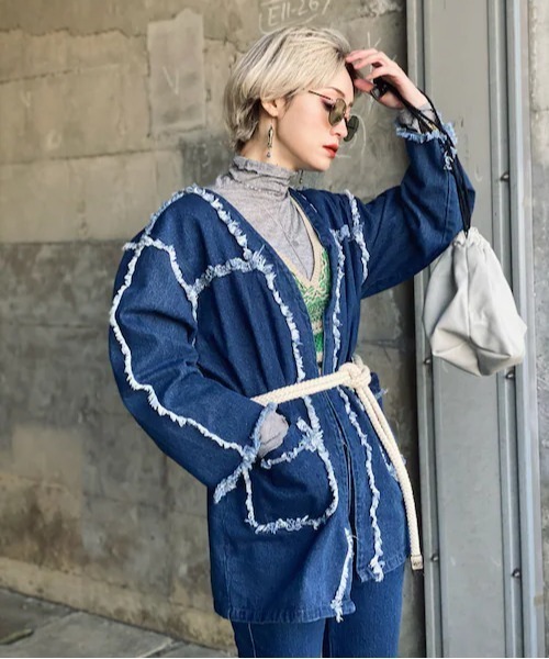 L.H.P（エルエイチピー）の「courage/クラージュ/2WAY シアー素材ハイネック ロンT（Tシャツ/カットソー・レディース・ブラック/グレー/ベージュ/グリーン・SMALL/MEDIUM/LARGE）」の3枚目の写真